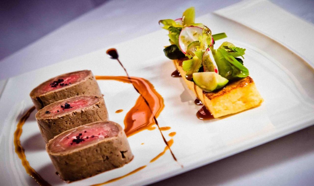 Logis Hotel-Restaurant Saint Romain 안세 외부 사진
