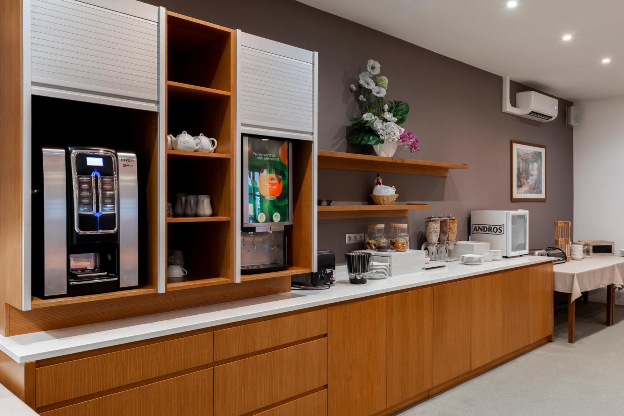 Logis Hotel-Restaurant Saint Romain 안세 외부 사진