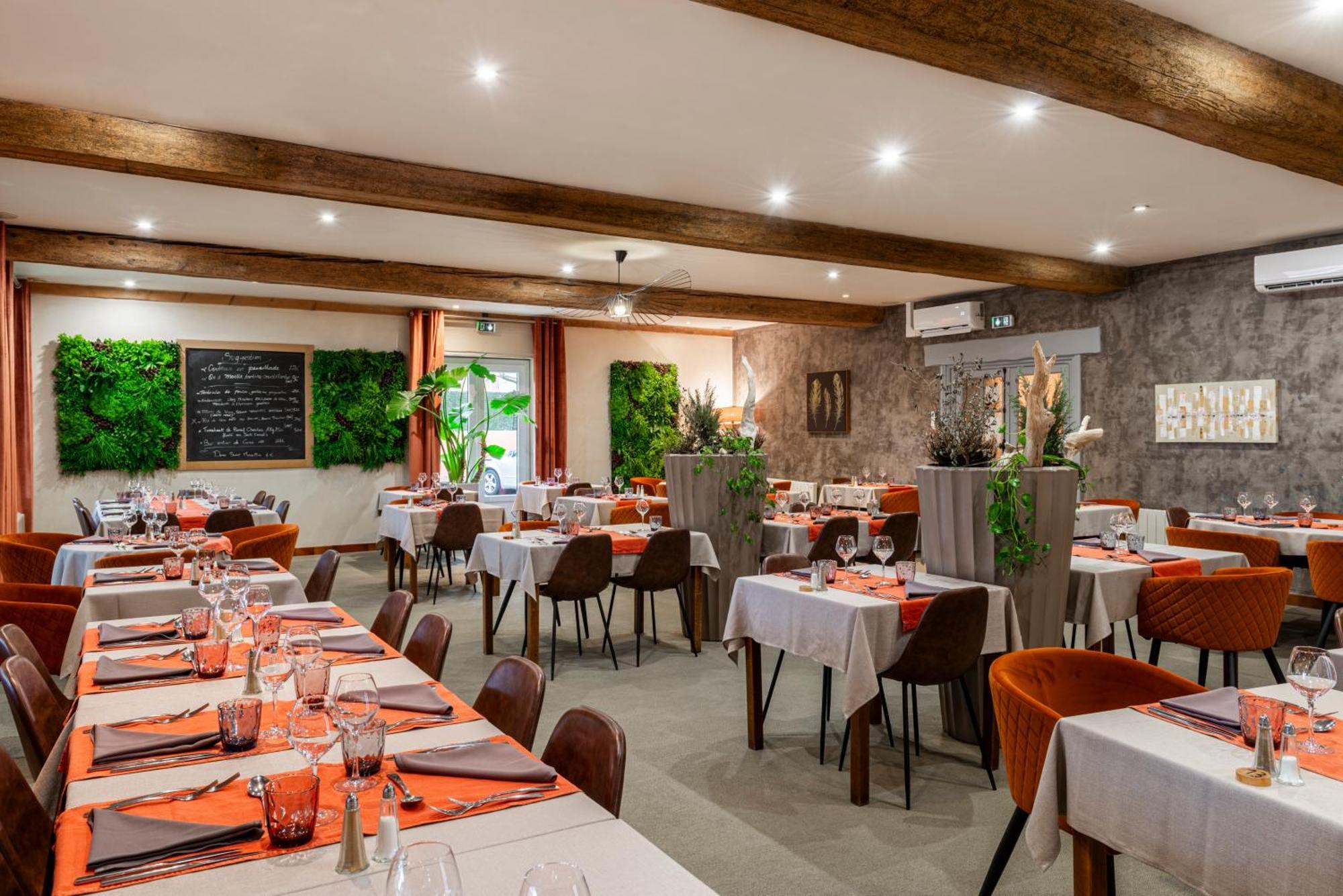 Logis Hotel-Restaurant Saint Romain 안세 외부 사진